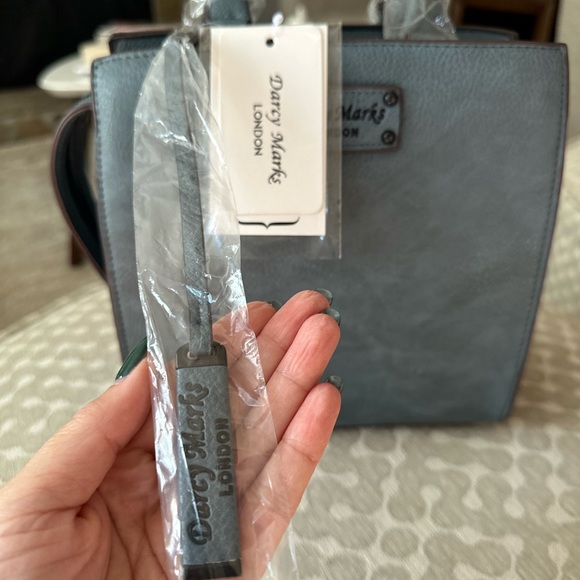 Darcy Marks Mini Satchel NWT - Picture 3 of 9